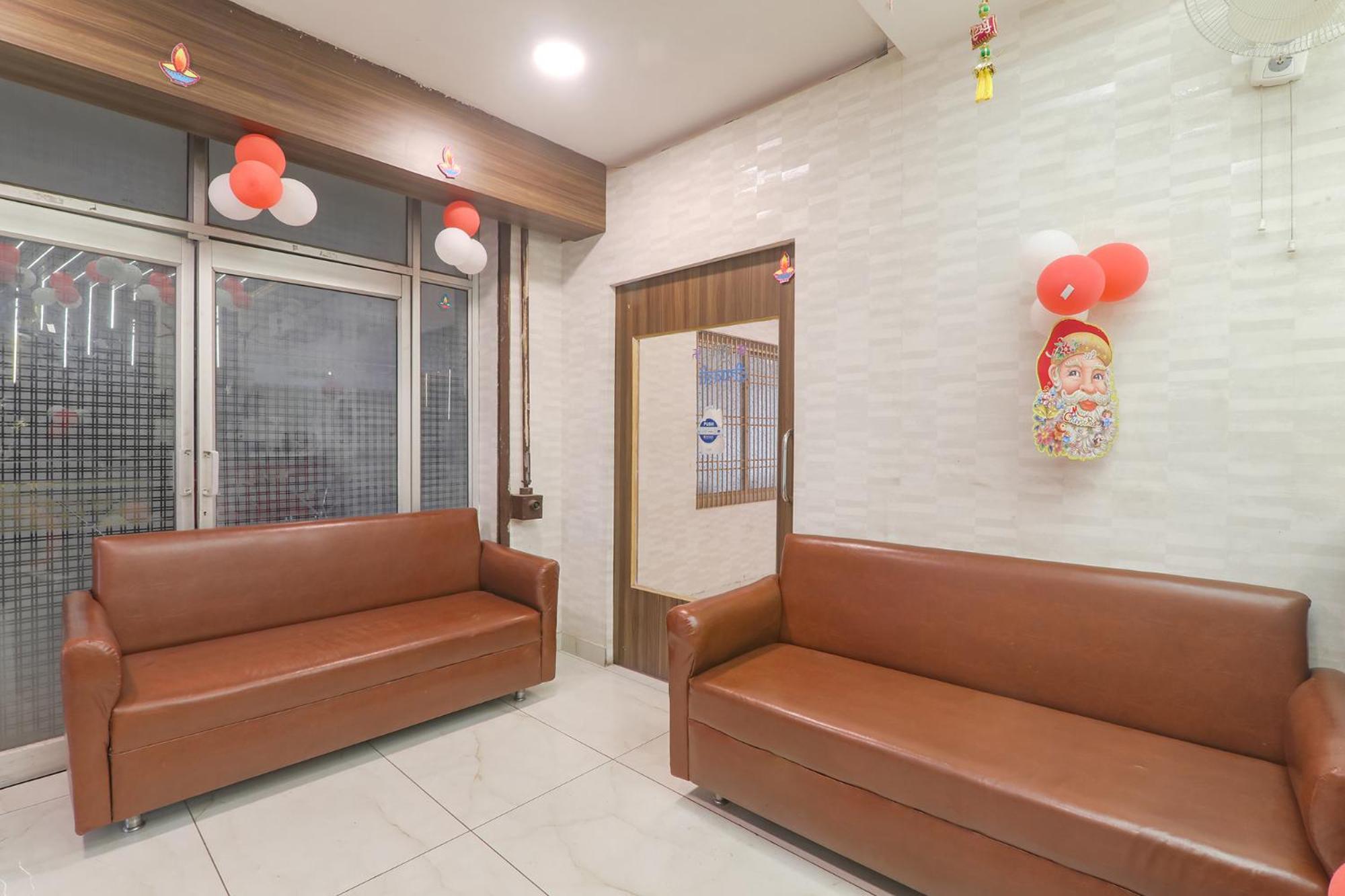 Kakarmatha Fabhotel Swarn Banquet מראה חיצוני תמונה