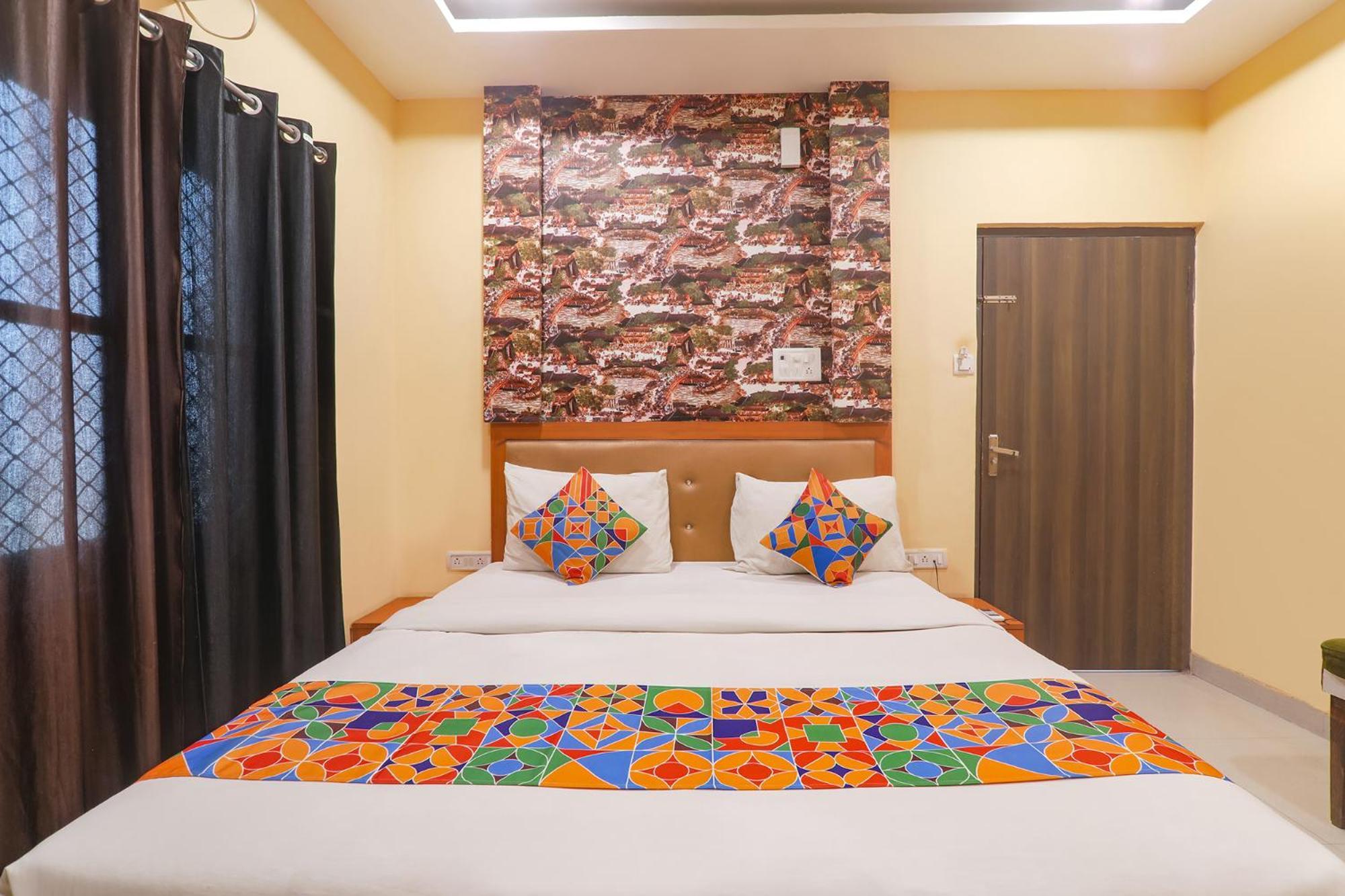 Kakarmatha Fabhotel Swarn Banquet מראה חיצוני תמונה